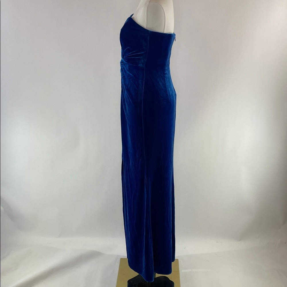 Liv Foster Velvet Strapless Gown, 4 - Picture 9 of 17